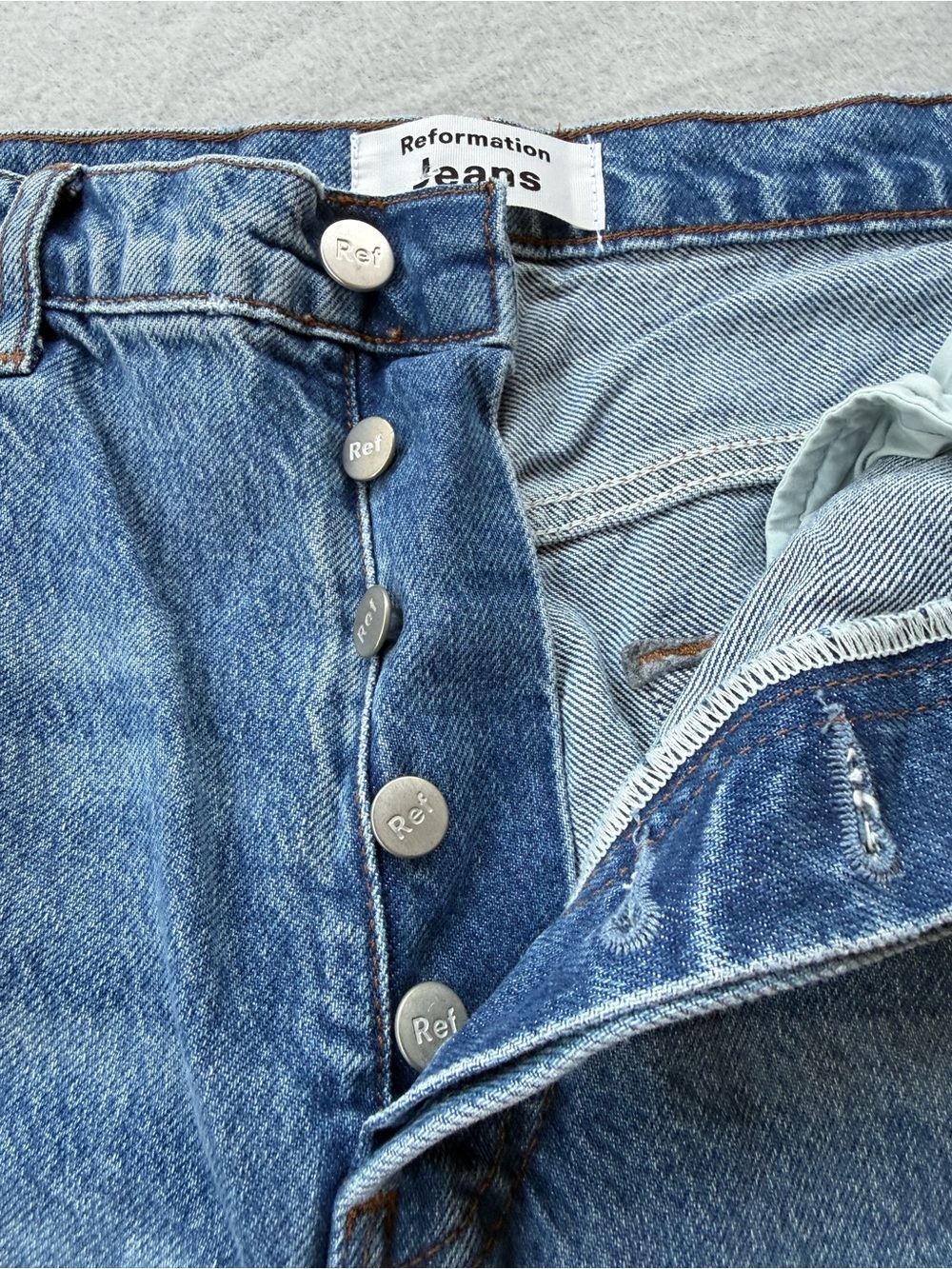 Reformation Wash Colorado High Rise 5" In Relaxed Jean Shorts Women's 27 Raw Hem - Picture 12 of 13